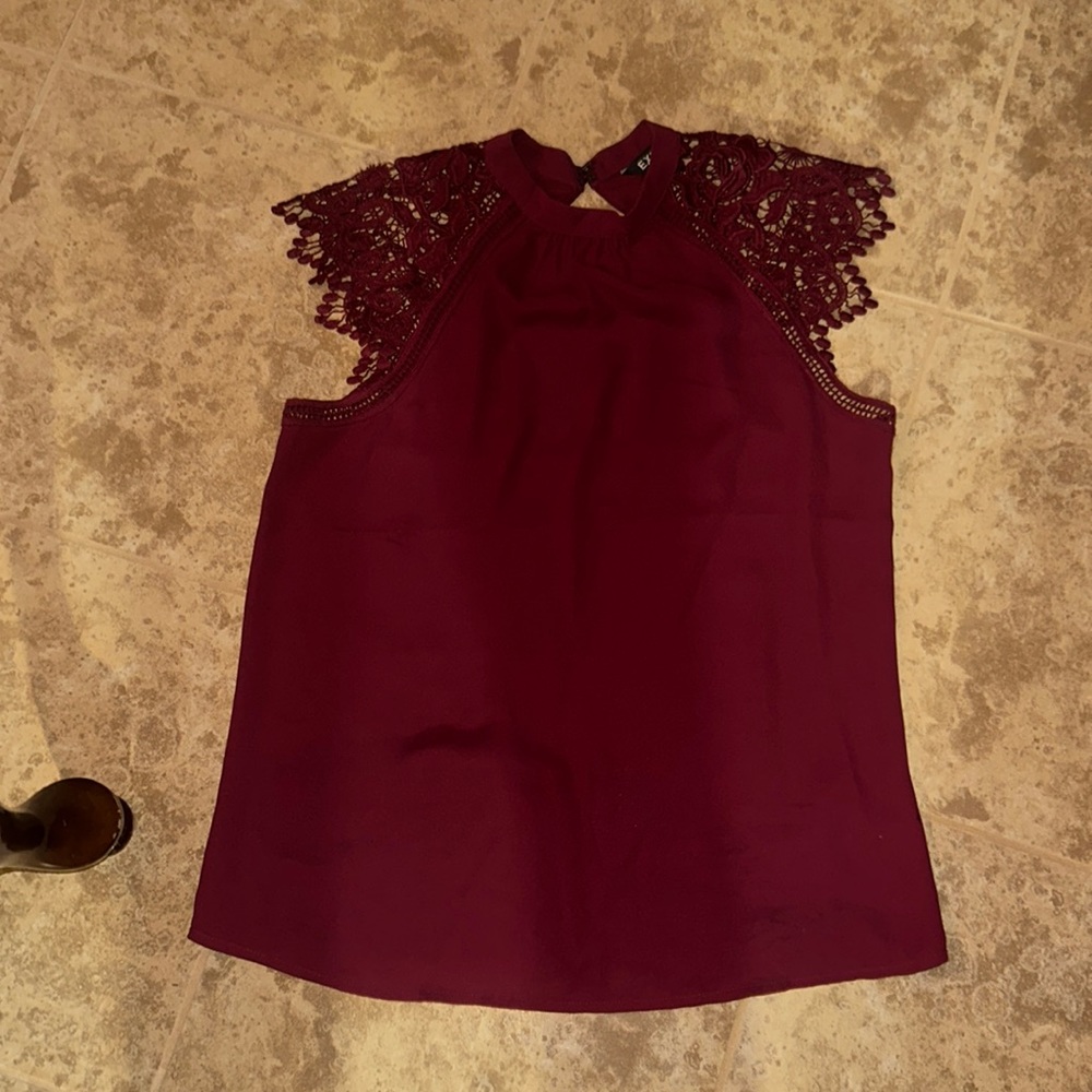 Express Lace Sleeve Top with Open Back